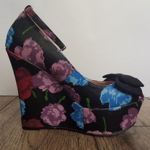 Betseyville Floral Wedges